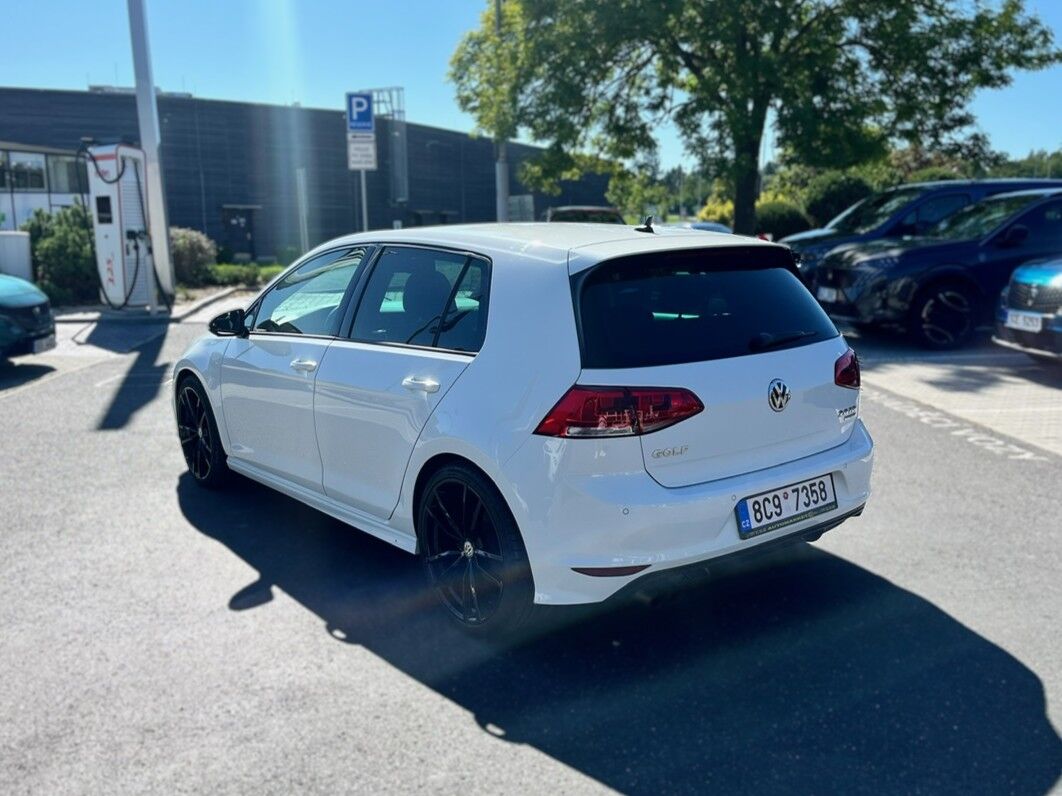 Volkswagen Golf Golf 7 2.0 TDI R-Line – fotografie 3