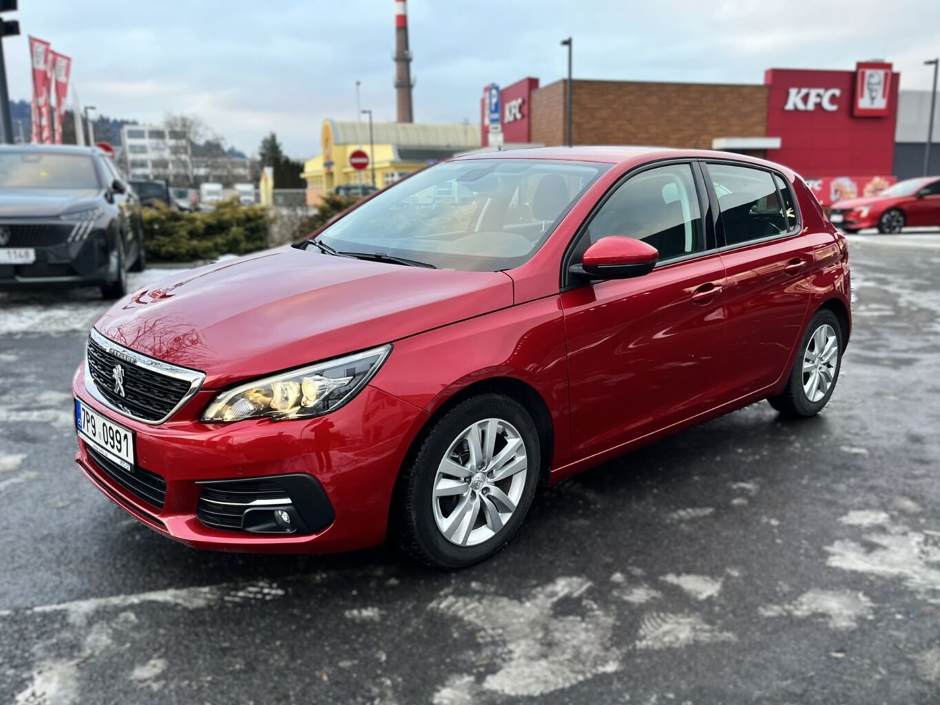 Peugeot 308 ALLURE 1.2 PureTech 110k – fotografie 2