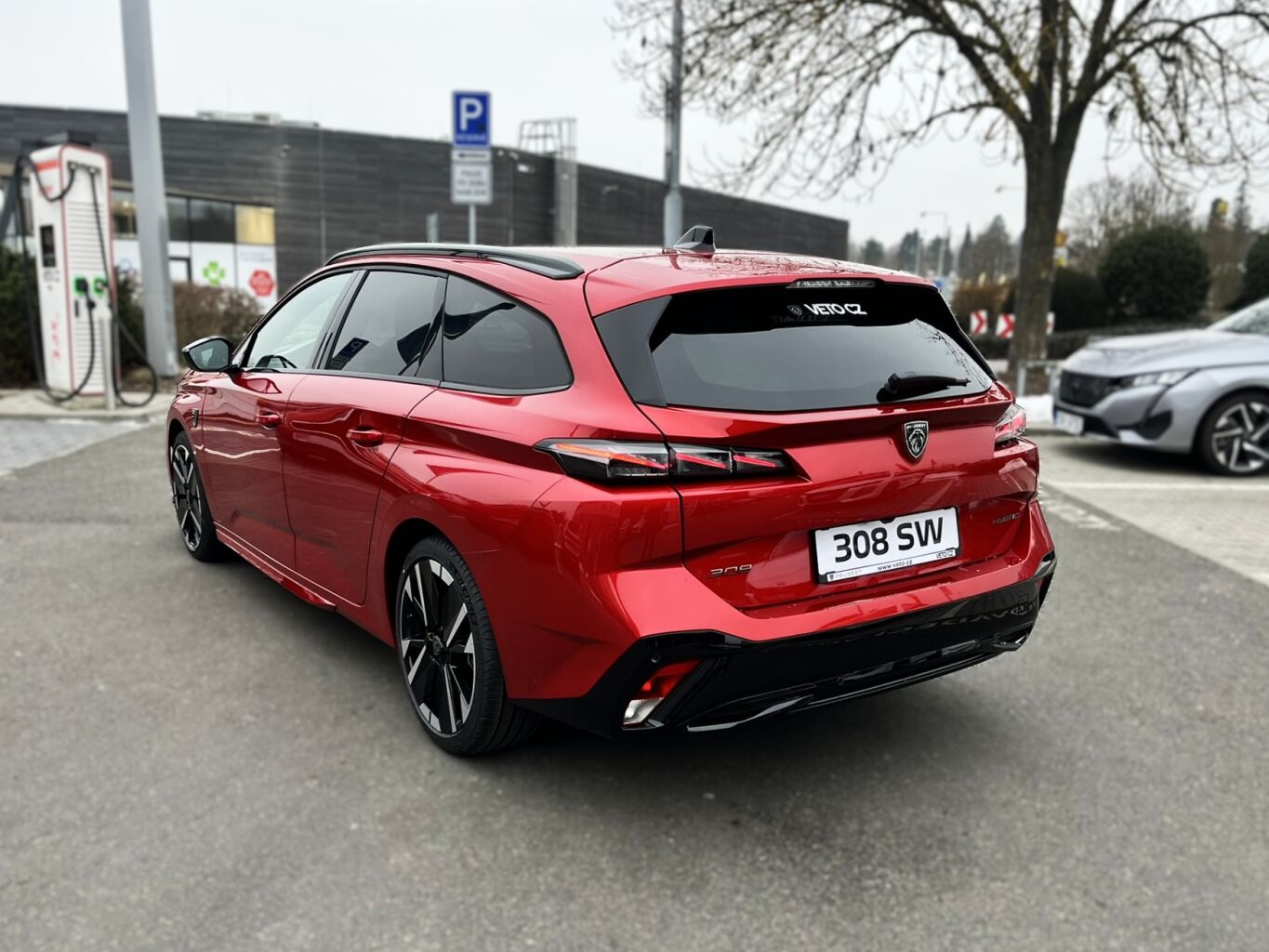 Peugeot 308 SW GT Hybrid 145 e-DCS6 – fotografie 5
