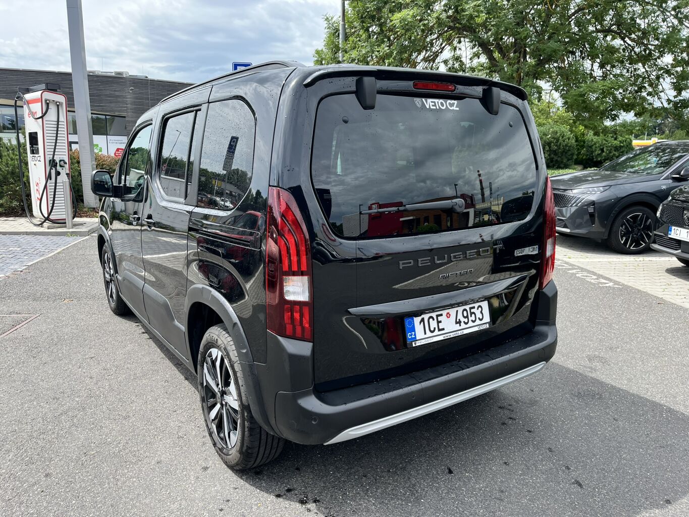 Peugeot Rifter GT BlueHDi 130 S&S EAT8 – fotografie 3