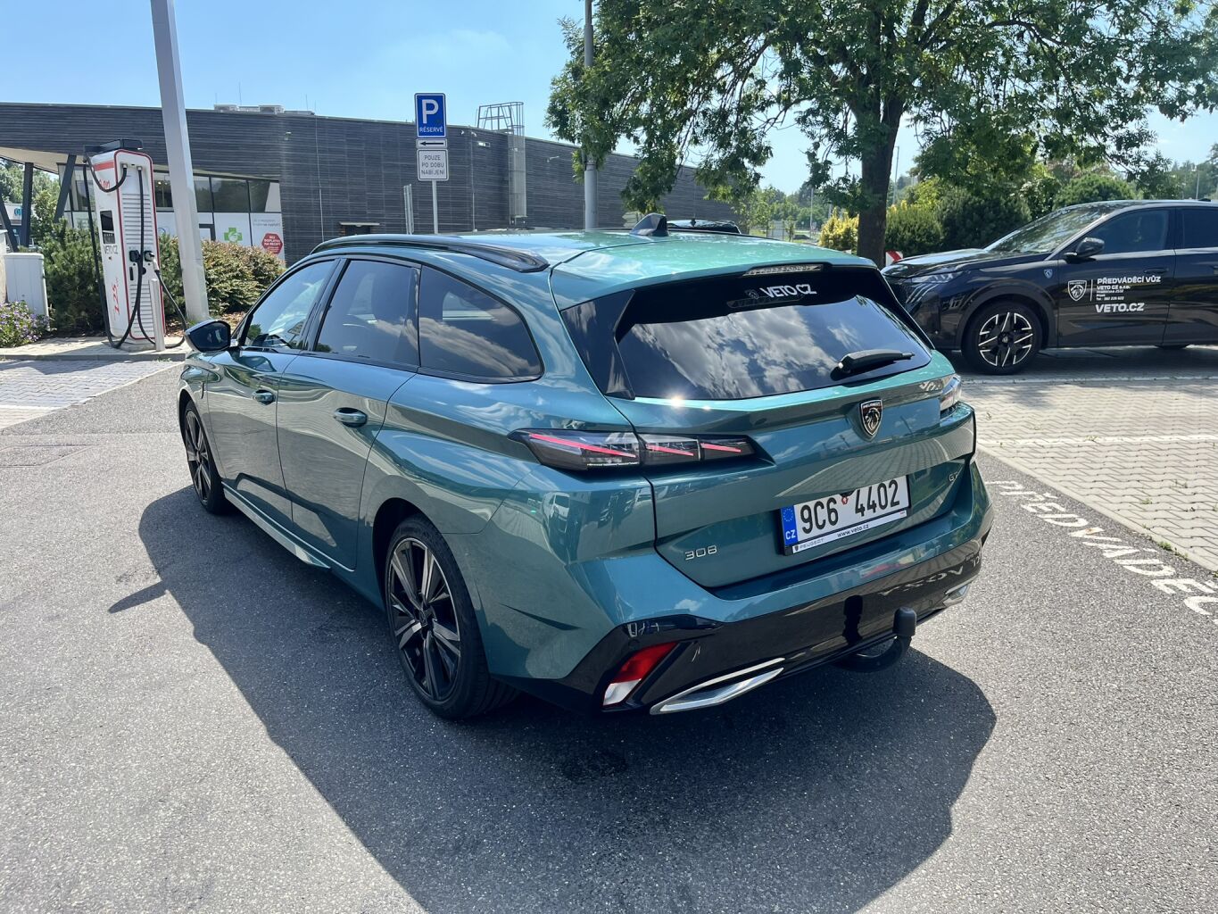 Peugeot 308 SW GT PACK 1.5 BlueHDi 130k EAT8 – fotografie 4