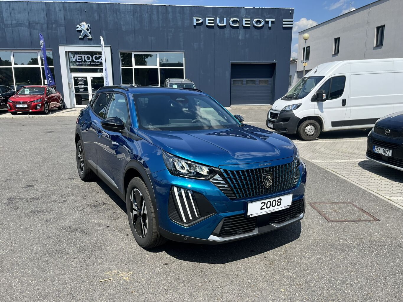Peugeot 2008 ALLURE Hybrid 145 e-DCS6 – fotografie 2