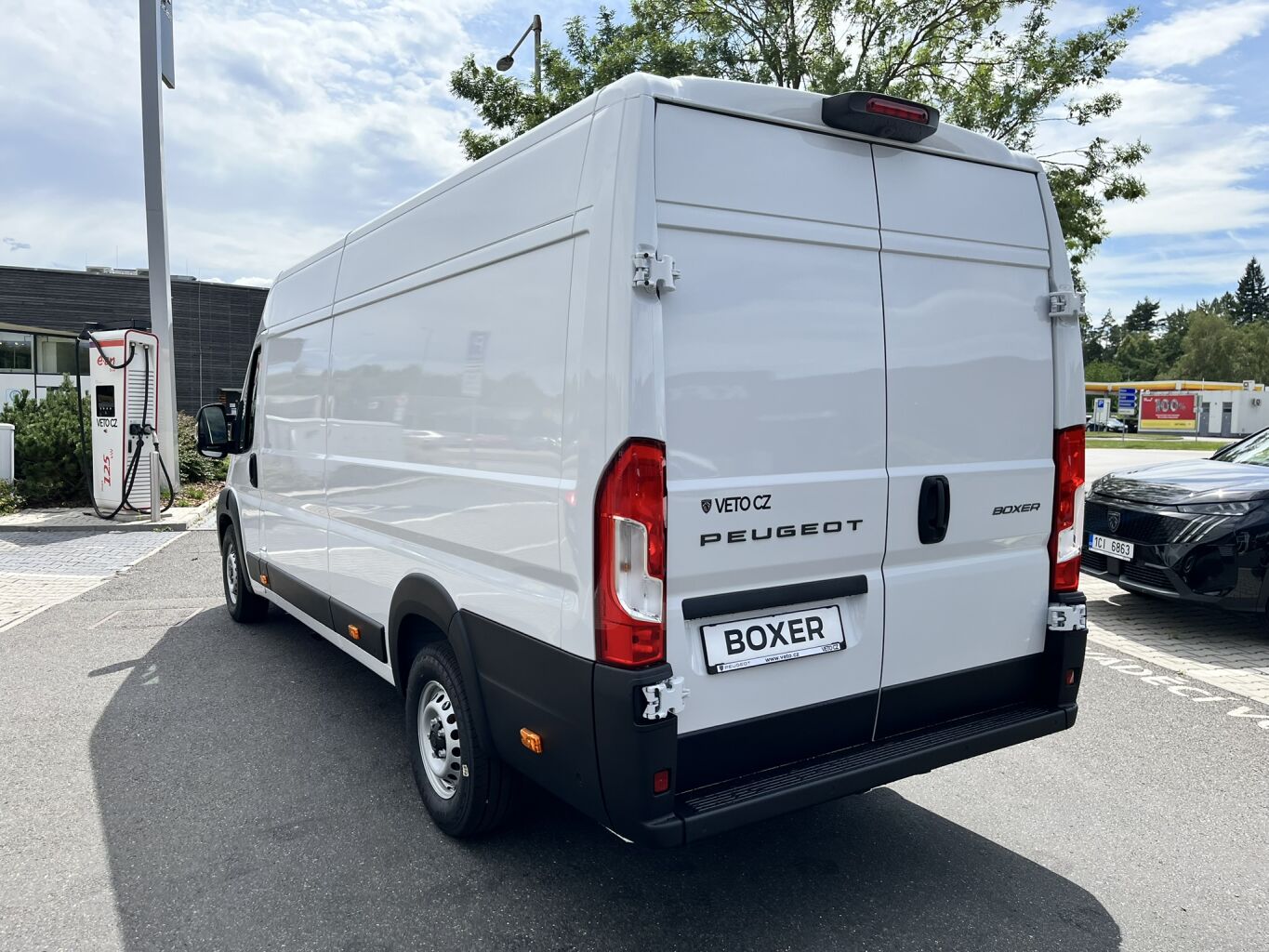 Peugeot Boxer Furgon 4350 L4H2 BlueHDi 180k MAN6 – fotografie 3