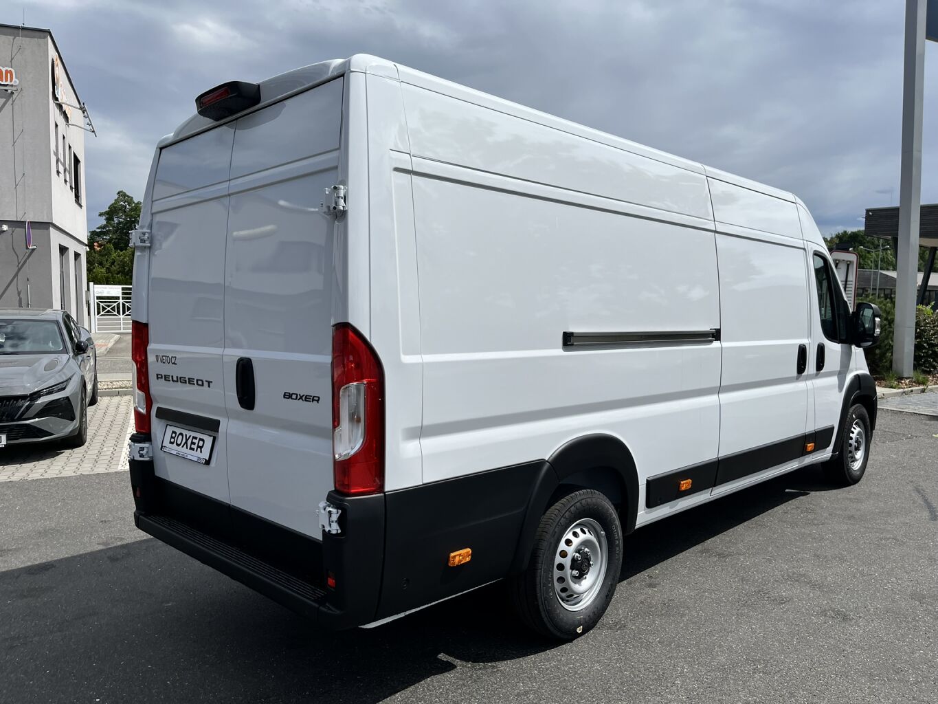 Peugeot Boxer Furgon 4350 L4H2 BlueHDi 180k MAN6 – fotografie 5