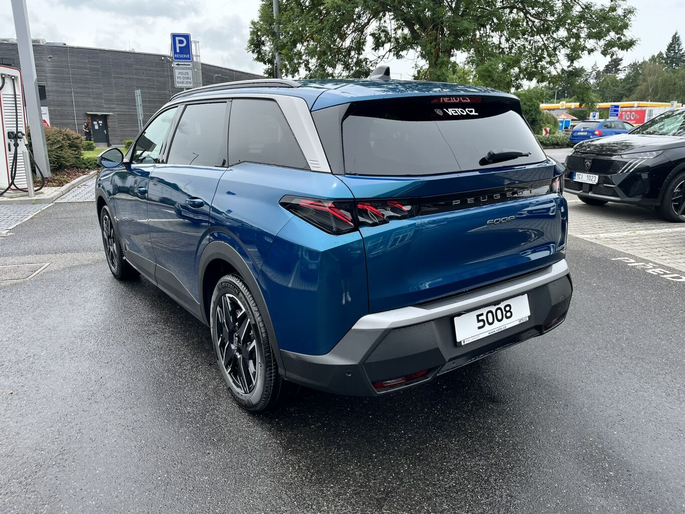 Peugeot 5008 GT Hybrid 145 e-DCS6 – fotografie 3