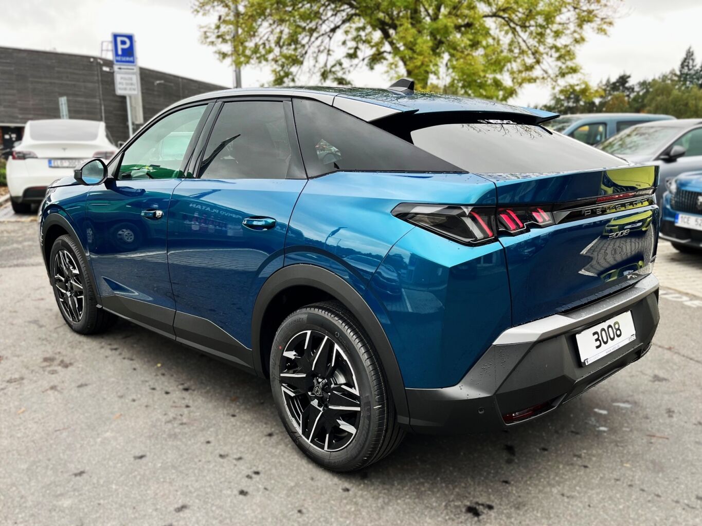 Peugeot 3008 3008 BUSINESS Hybrid 145 e-DCS6 – fotografie 3
