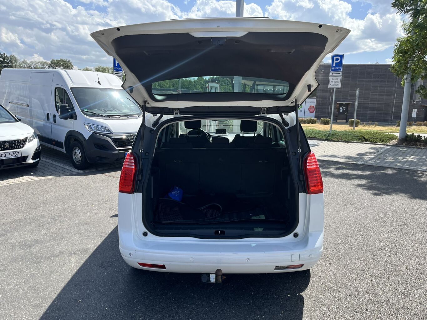 Peugeot 5008 ALLURE 2.0 HDi – fotografie 5
