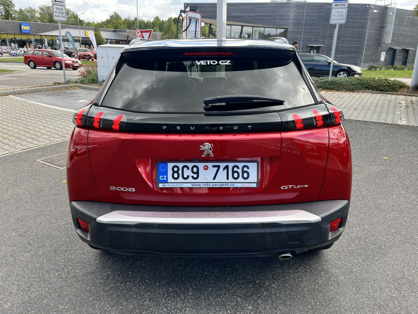 Peugeot 2008 GT 1.5 BlueHDi 96 kW – fotografie 5