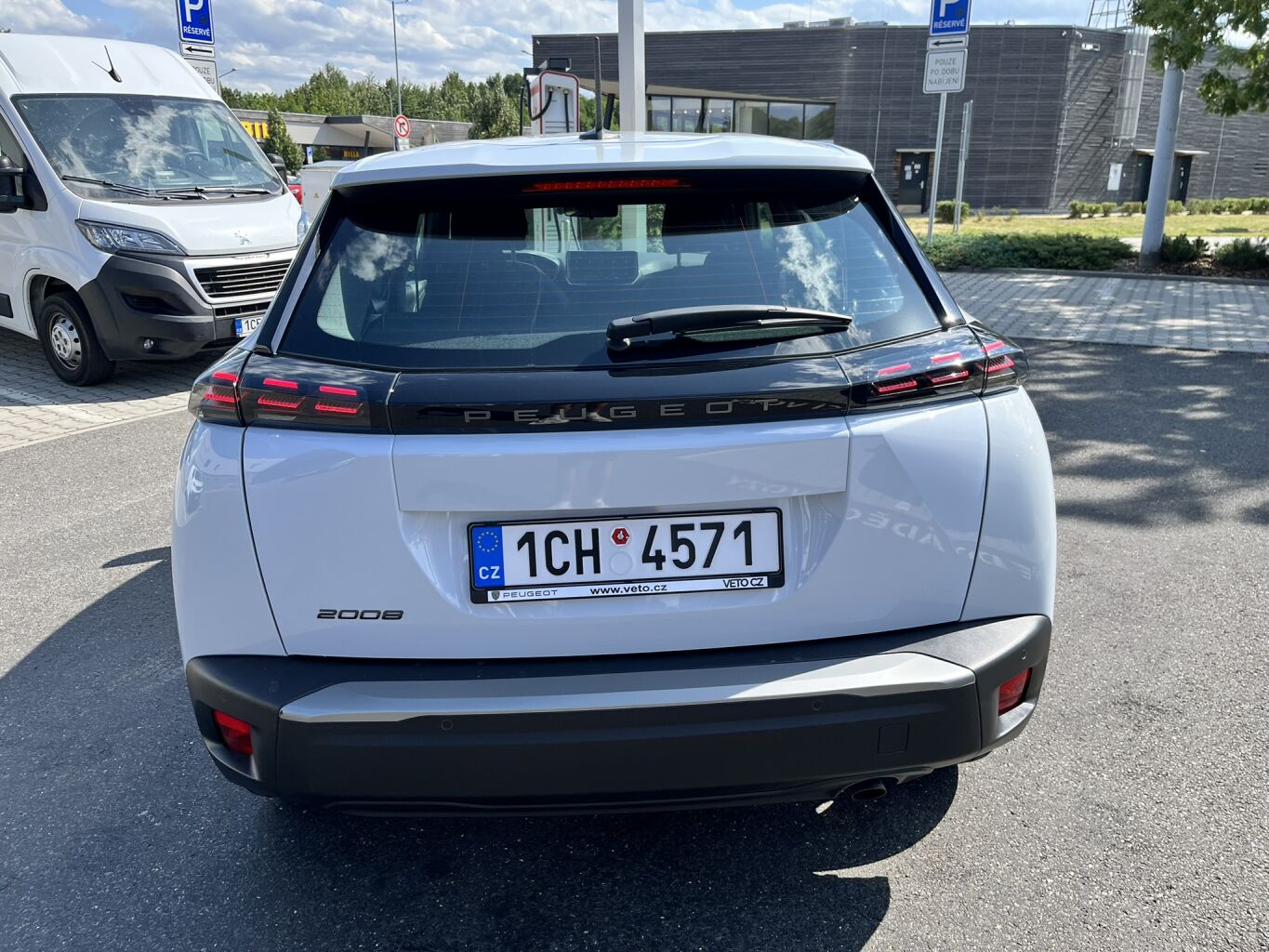 Peugeot 2008 BUSINESS Turbo 100k MAN6 – fotografie 5