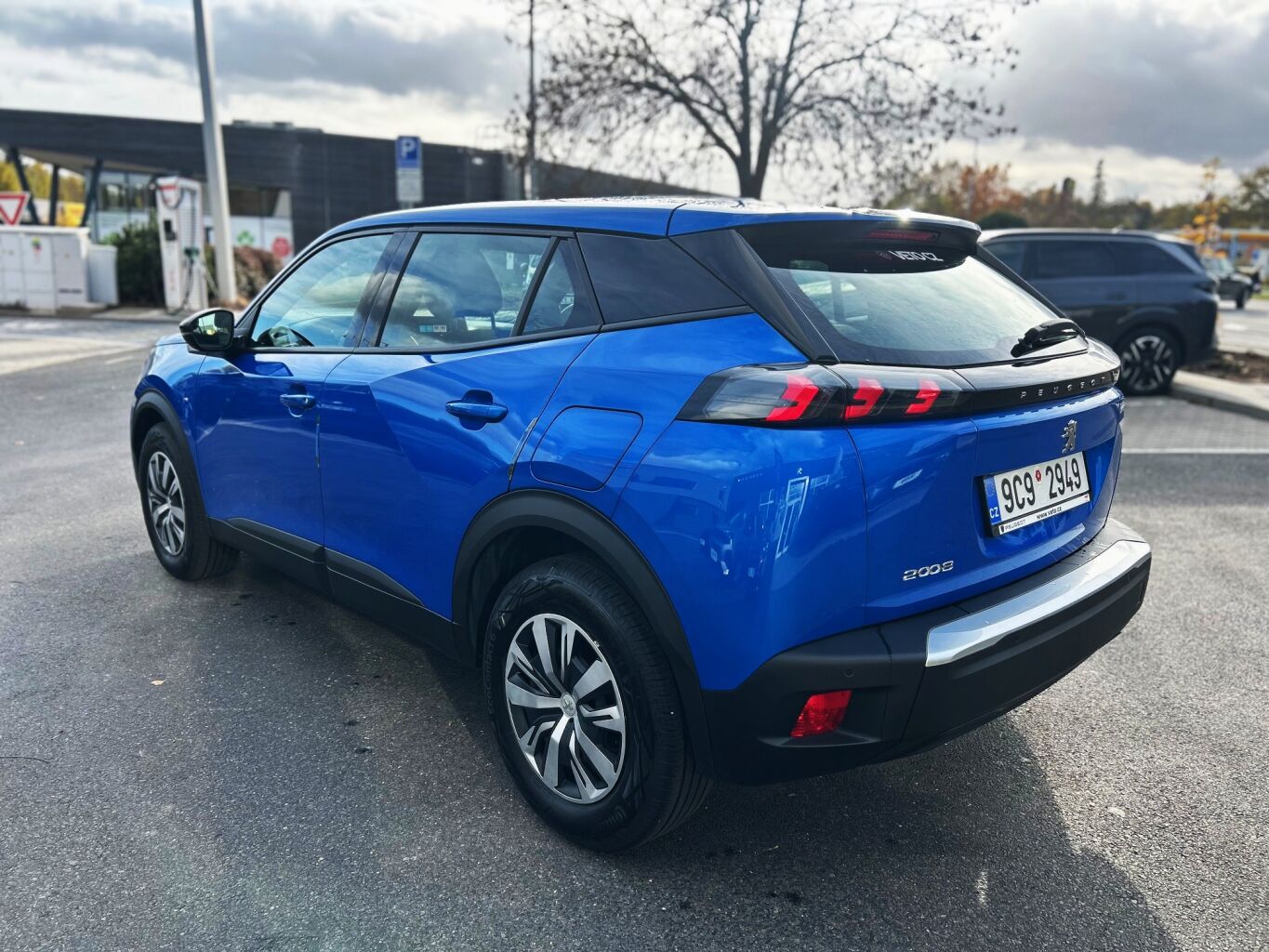Peugeot 2008 1.2 PureTech MAN6 – fotografie 3